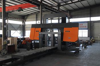 臥式、立式石墨帶鋸床如何選擇？